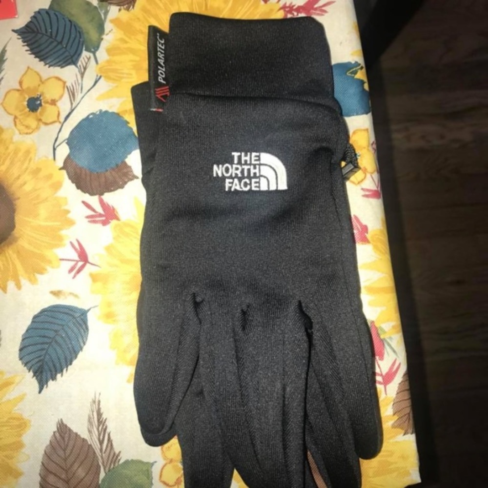 Women’s North Face gloves. Worn once.